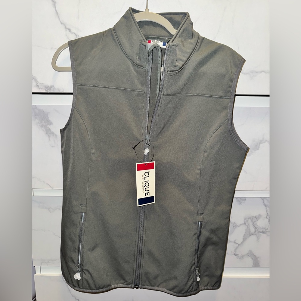Clique Sleeveless Vest, new with tags, size L